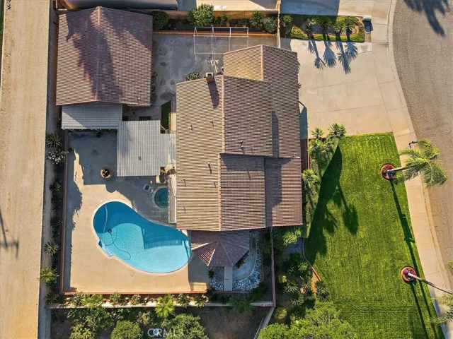 7060 Edgewild Drive, Riverside, California 92506