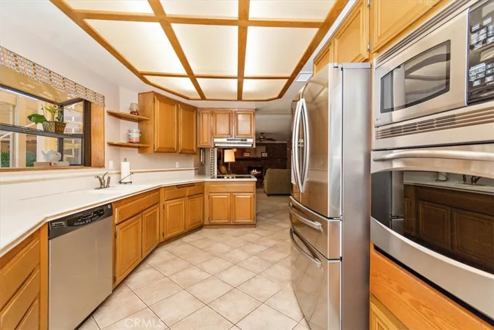 7060 Edgewild Drive, Riverside, California 92506