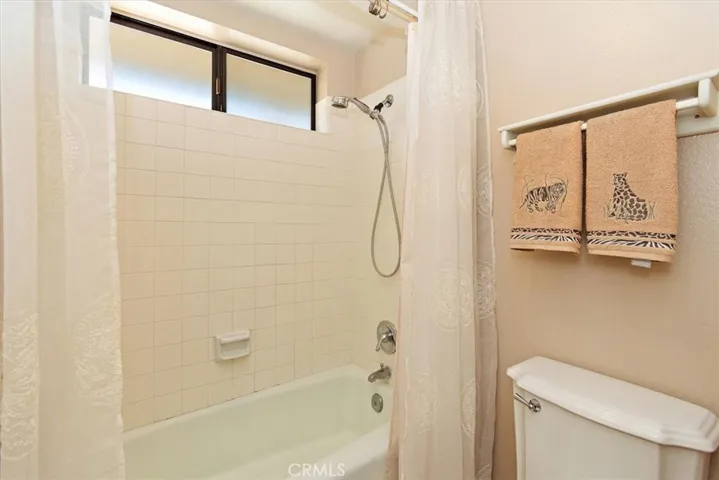 7060 Edgewild Drive, Riverside, California 92506