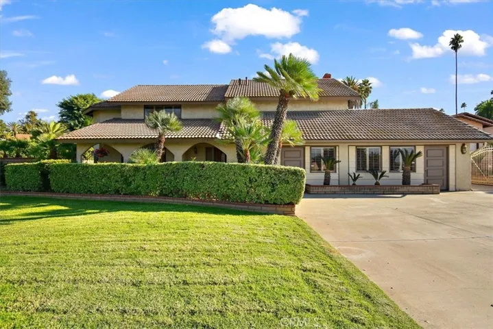 7060 Edgewild Drive, Riverside, California 92506