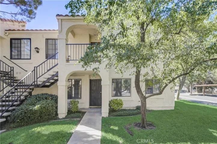 2554 Olive Drive Unit 91, Palmdale, California 93550