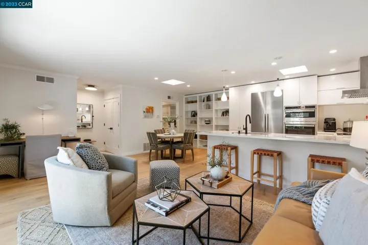 2117 Tice Creek Dr Unit 2, Walnut Creek, California 94595