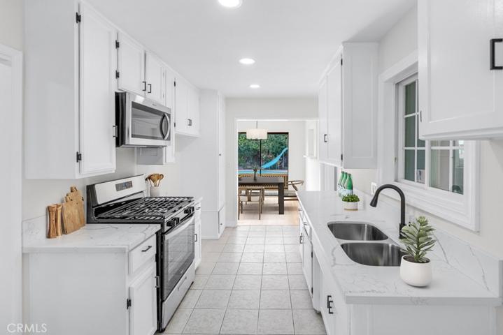 725 S Valinda Avenue, West Covina, California 91790