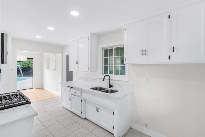 725 S Valinda Avenue, West Covina, California 91790
