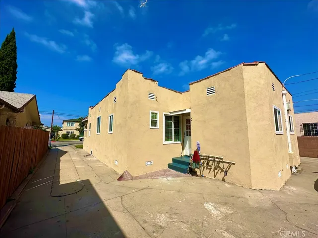 7716 California Avenue, Huntington Park, California 90255