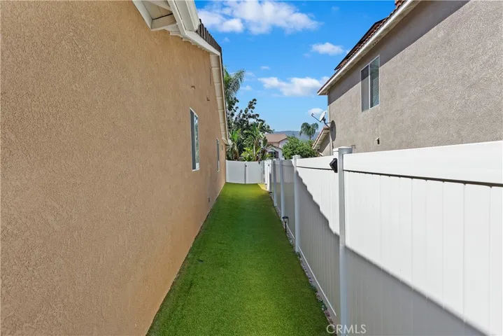 3159 Hannover Street, Corona, California 92882