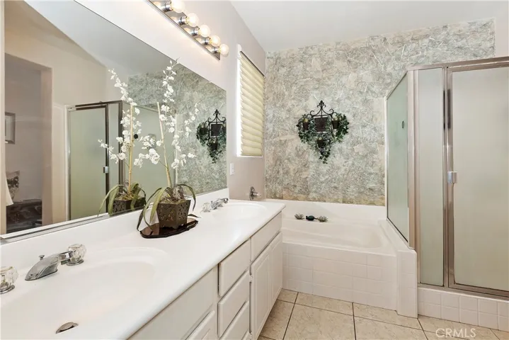 3159 Hannover Street, Corona, California 92882
