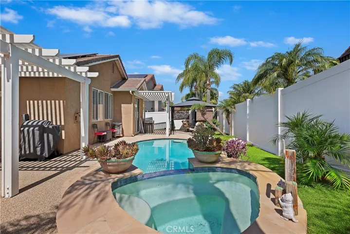 3159 Hannover Street, Corona, California 92882