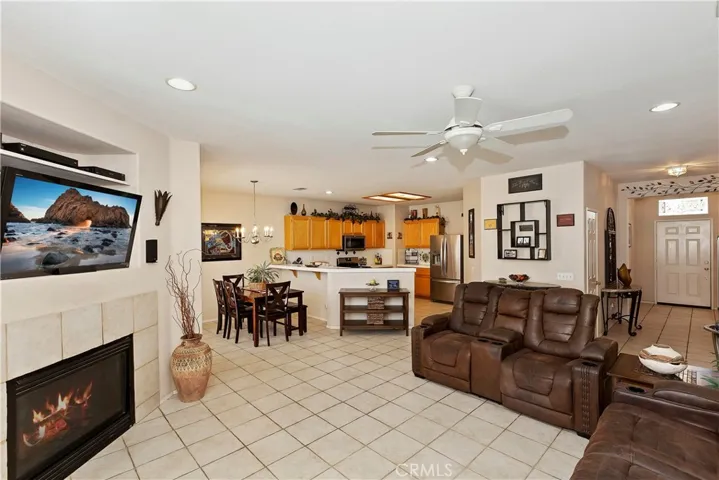3159 Hannover Street, Corona, California 92882