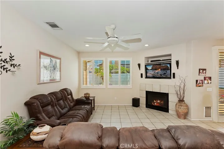 3159 Hannover Street, Corona, California 92882