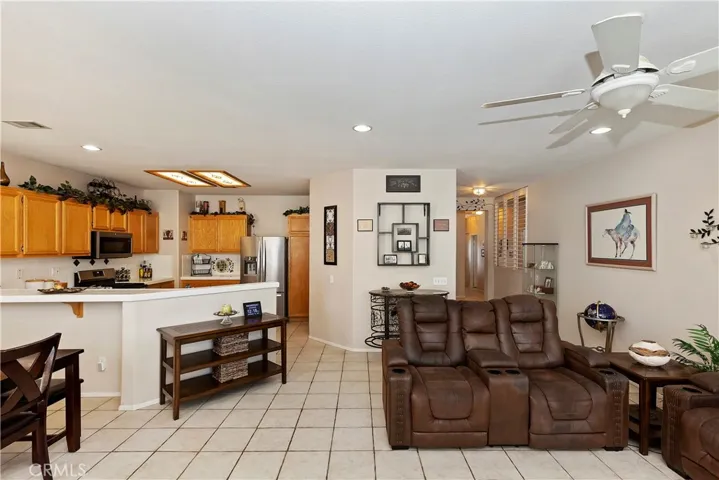 3159 Hannover Street, Corona, California 92882