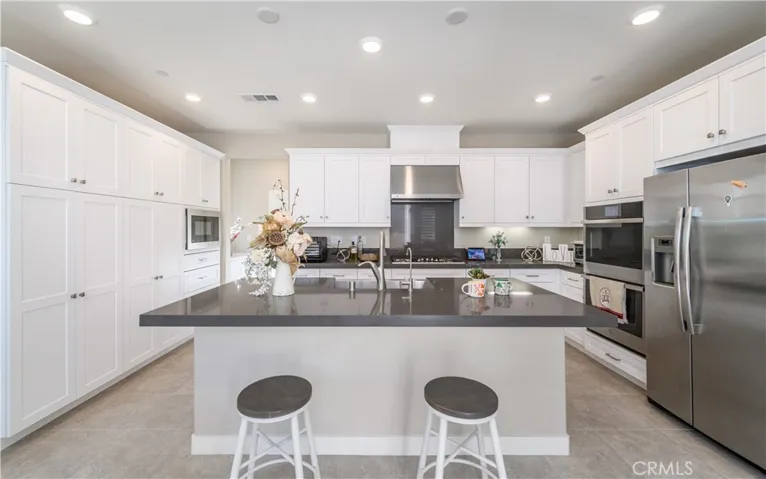 17 Country Glen, Pomona, California 91766