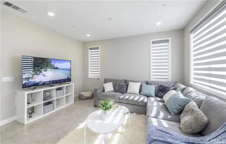 17 Country Glen, Pomona, California 91766