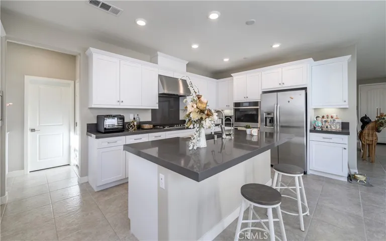 17 Country Glen, Pomona, California 91766