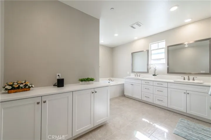 17 Country Glen, Pomona, California 91766