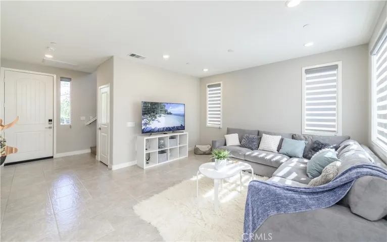 17 Country Glen, Pomona, California 91766