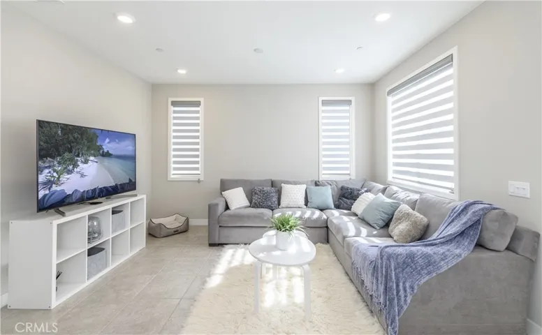 17 Country Glen, Pomona, California 91766