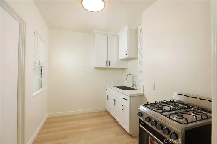 14446 Dickens Street, Sherman Oaks, California 91423