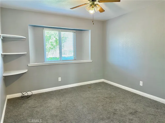 10915 Merino Avenue, Apple Valley, California 92308