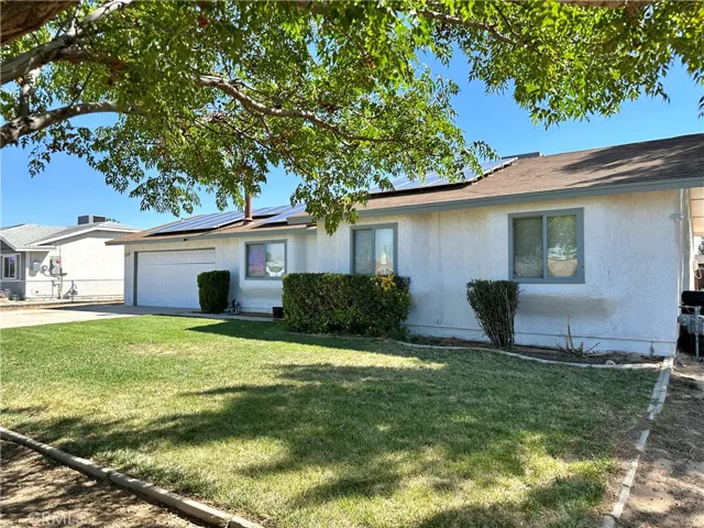 10915 Merino Avenue, Apple Valley, California 92308