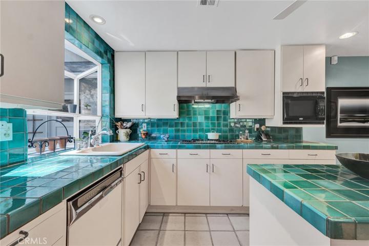 7179 Rivol Road, West Hills, California 91307