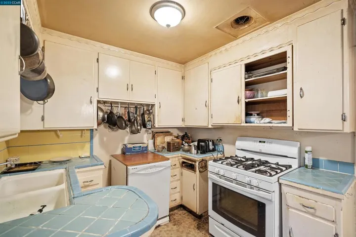 329 Glorietta Blvd, Orinda, California 94563