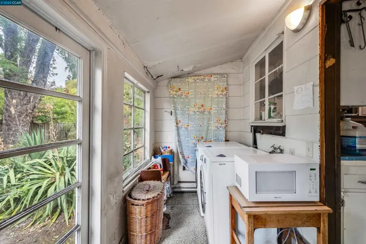 329 Glorietta Blvd, Orinda, California 94563