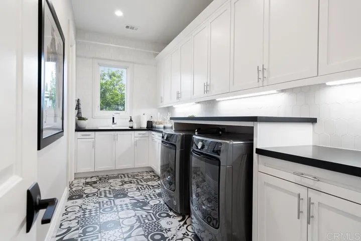 15527 Artesian Ridge Rd., San Diego, California 92127
