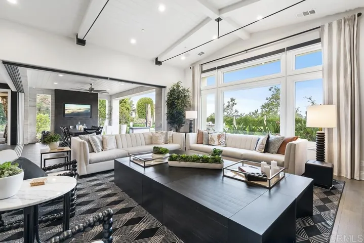 15527 Artesian Ridge Rd., San Diego, California 92127