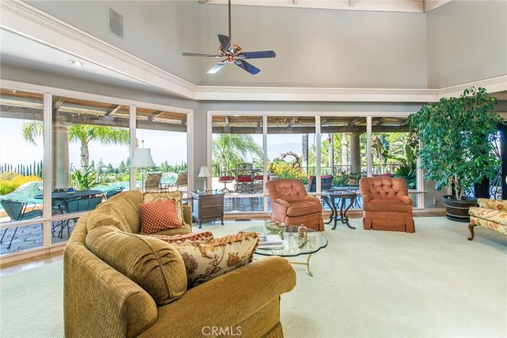 2010 Vinton Way, Redlands, California 92373