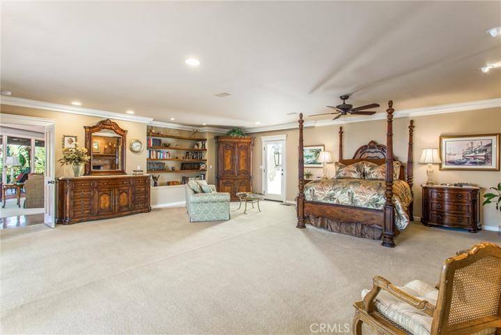 2010 Vinton Way, Redlands, California 92373