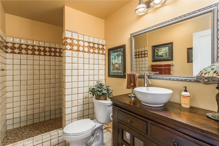 2010 Vinton Way, Redlands, California 92373