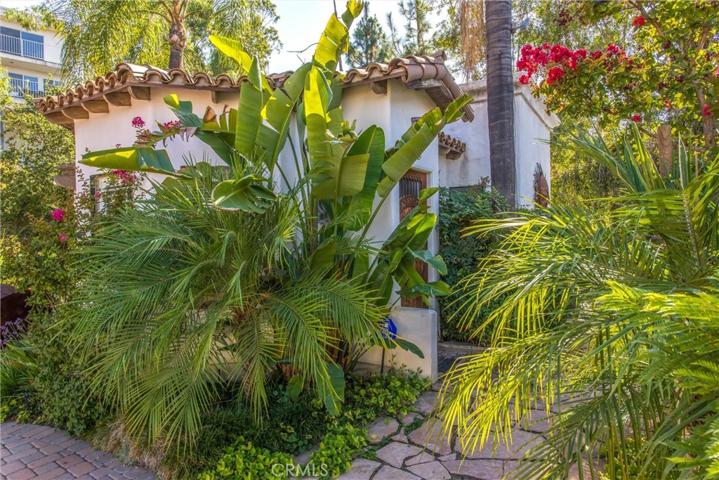 2010 Vinton Way, Redlands, California 92373