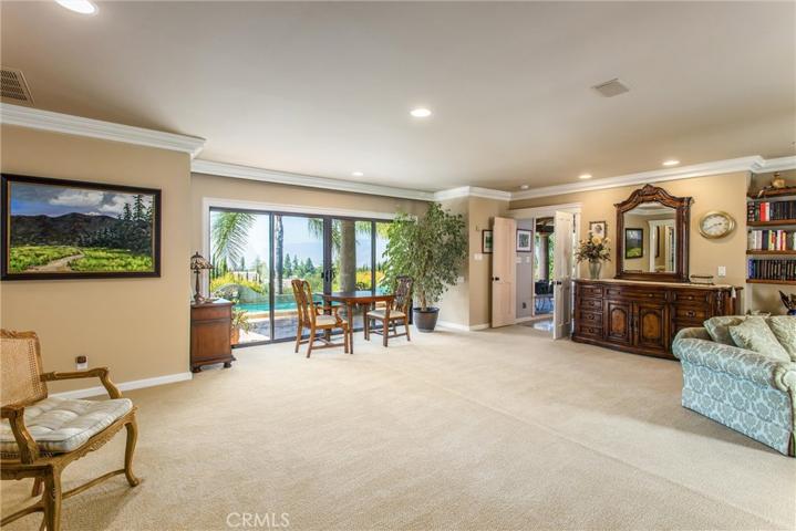 2010 Vinton Way, Redlands, California 92373