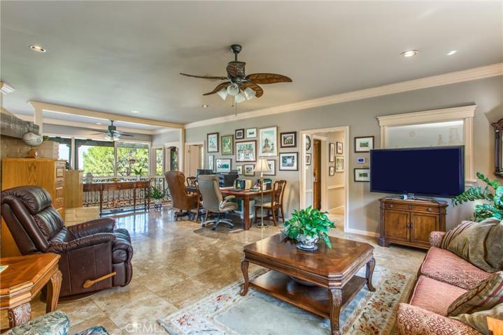 2010 Vinton Way, Redlands, California 92373