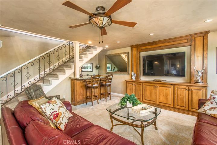2010 Vinton Way, Redlands, California 92373