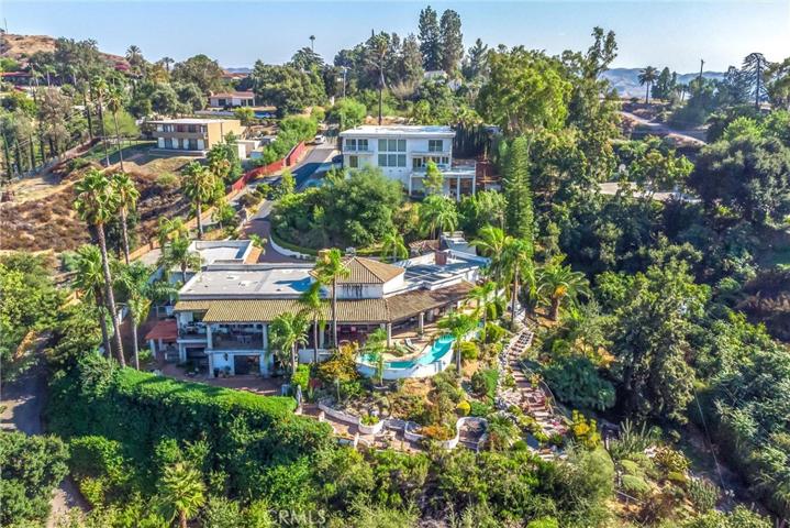 2010 Vinton Way, Redlands, California 92373