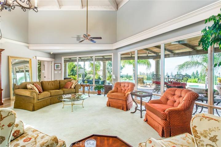 2010 Vinton Way, Redlands, California 92373