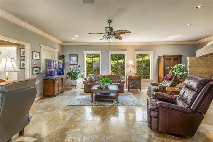 2010 Vinton Way, Redlands, California 92373