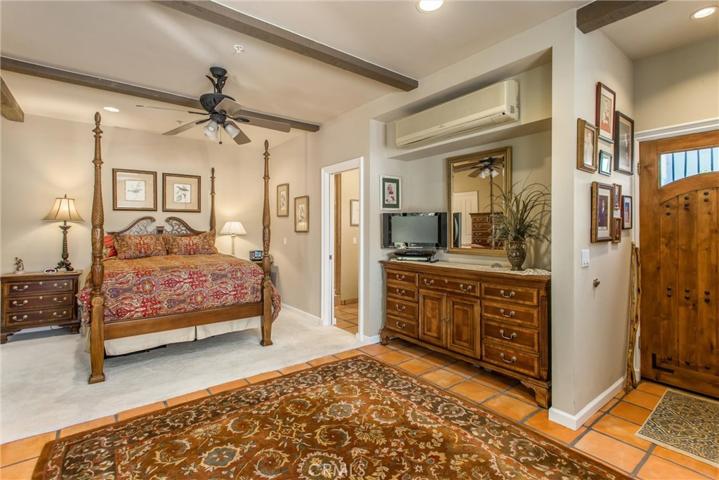 2010 Vinton Way, Redlands, California 92373