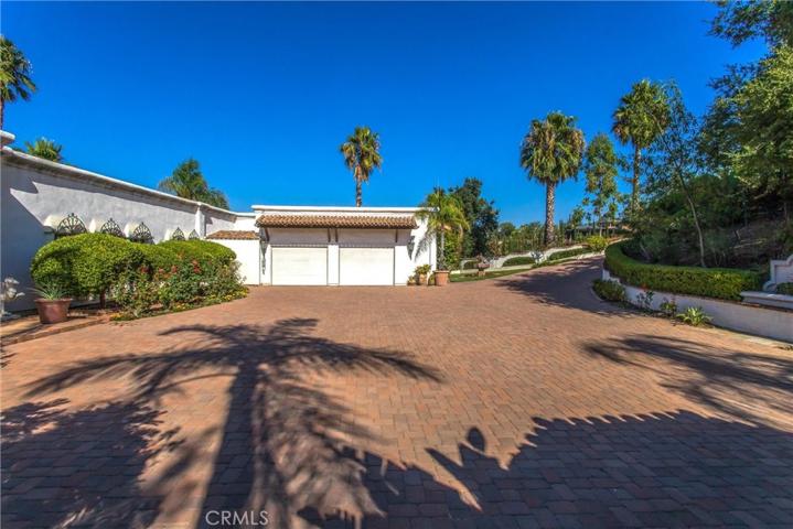 2010 Vinton Way, Redlands, California 92373
