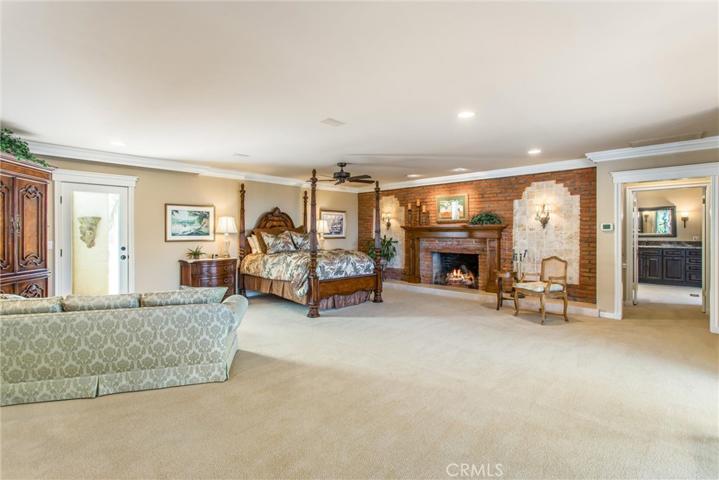 2010 Vinton Way, Redlands, California 92373