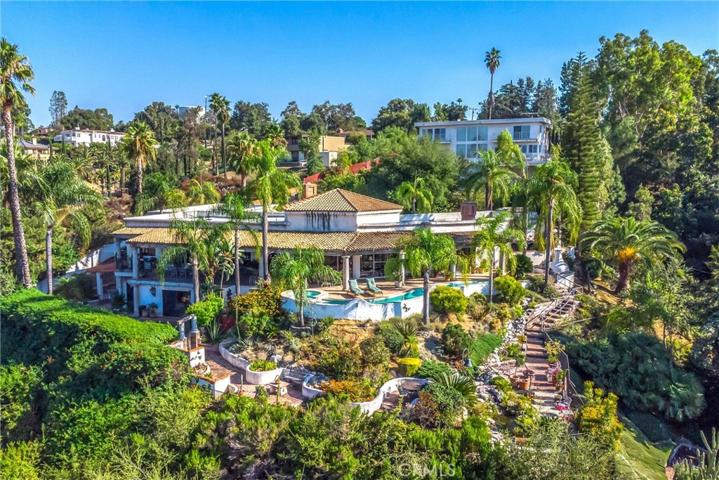 2010 Vinton Way, Redlands, California 92373