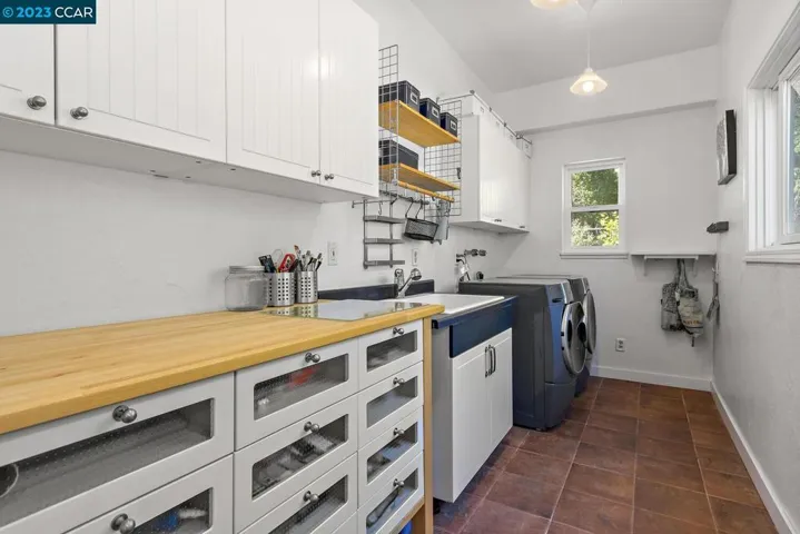 21 Donna Maria Way, Orinda, California 94563