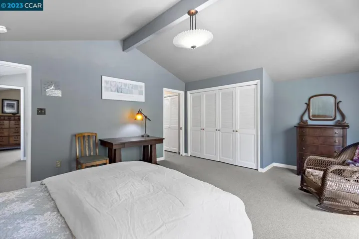 21 Donna Maria Way, Orinda, California 94563