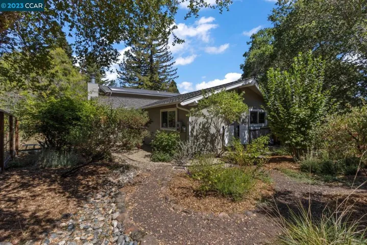 21 Donna Maria Way, Orinda, California 94563