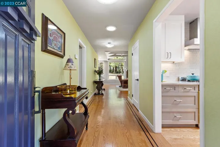 21 Donna Maria Way, Orinda, California 94563