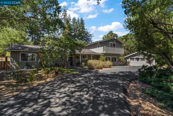 21 Donna Maria Way, Orinda, California 94563