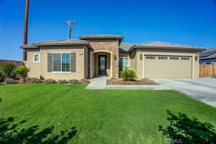 11 Claudia Autumn Drive, Bakersfield, California 93314