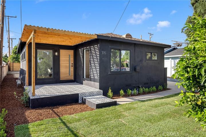 1115 Orange Grove Avenue, San Fernando, California 91340